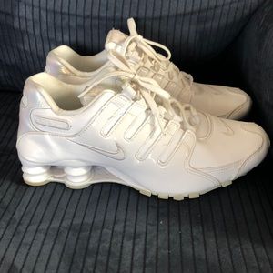 White Nike Shox